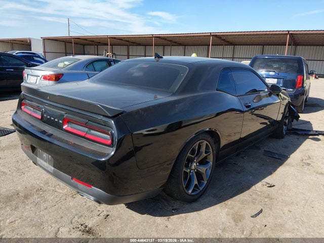 2017 Dodge Challenger Sxt მანქანა იყიდება აუქციონზე, vin: 2C3CDZAG6HH554575, აუქციონის ნომერი: 44643137