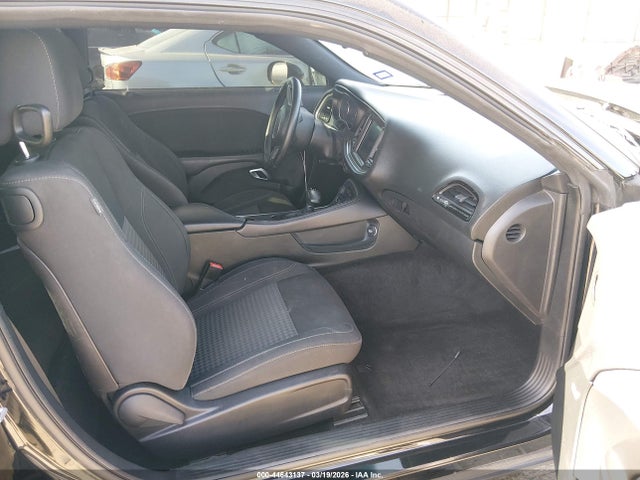 2017 Dodge Challenger Sxt მანქანა იყიდება აუქციონზე, vin: 2C3CDZAG6HH554575, აუქციონის ნომერი: 44643137