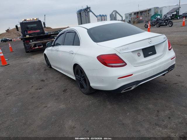 2017 MERCEDES-BENZ E 300 WDDZF4KB9HA191330 Photo 2