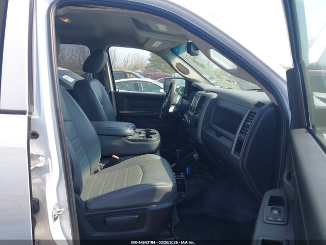 Продаж на аукціоні авто 2018 Ram 1500 Tradesman  4x4 6'4 Box, vin: 1C6RR7FT0JS209789, номер лоту: 44643184