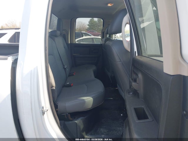 Продаж на аукціоні авто 2018 Ram 1500 Tradesman  4x4 6'4 Box, vin: 1C6RR7FT0JS209789, номер лоту: 44643184
