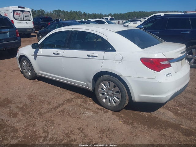 44643201 :رقم المزاد ، 1C3CCBAB2EN142008 vin ، 2014 Chrysler 200 Lx مزاد بيع