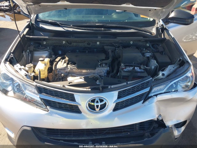 JTMZFREVXEJ015721 Toyota RAV4 LE