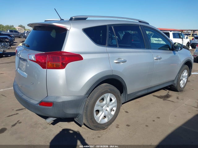 JTMZFREVXEJ015721 Toyota RAV4 LE