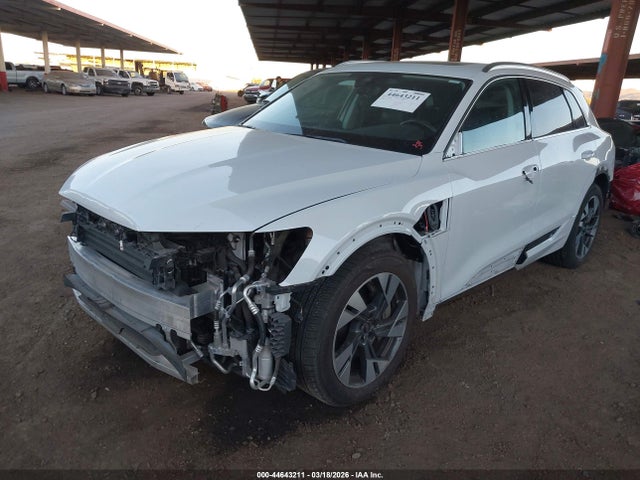 WA1LAAGE8PB018837 Audi E-tron Premium Plus Quattro