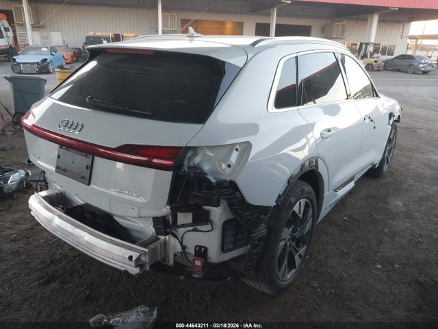 WA1LAAGE8PB018837 Audi E-tron Premium Plus Quattro