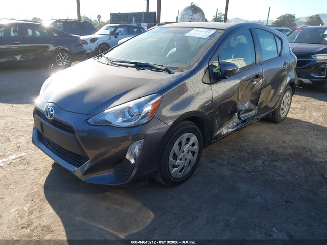Toyota Prius C Two 2016 JTDKDTB33G1137282 Image 2