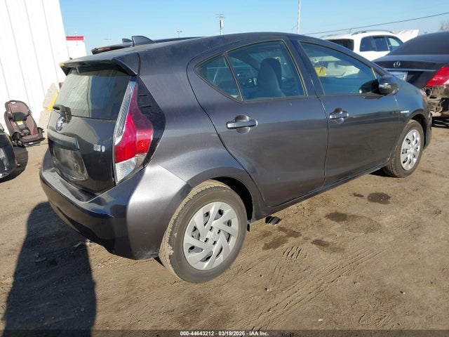 Toyota Prius C Two 2016 JTDKDTB33G1137282 Image 4