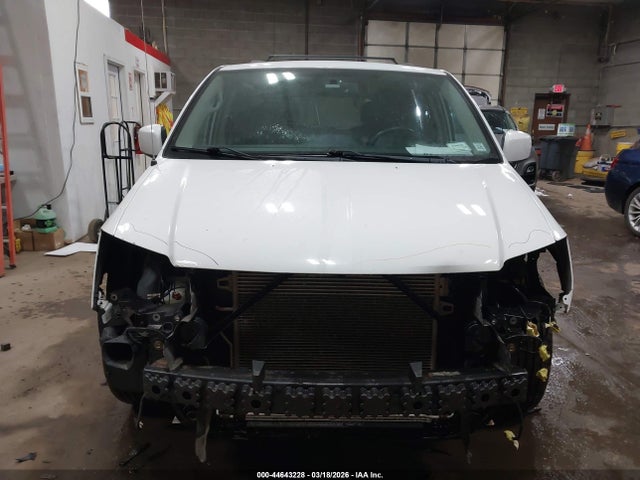 Продажа на аукционе авто 2016 Chrysler Town & Country Touring-l, vin: 2C4RC1CG3GR119190, номер лота: 44643228
