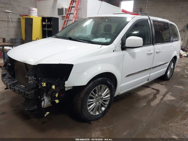 Продажа на аукционе авто 2016 Chrysler Town & Country Touring-l, vin: 2C4RC1CG3GR119190, номер лота: 44643228