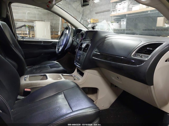 Продажа на аукционе авто 2016 Chrysler Town & Country Touring-l, vin: 2C4RC1CG3GR119190, номер лота: 44643228