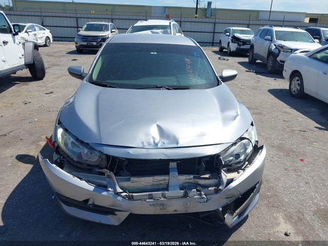 2018 Honda Civic Lx მანქანა იყიდება აუქციონზე, vin: 2HGFC2F51JH581930, აუქციონის ნომერი: 44643241
