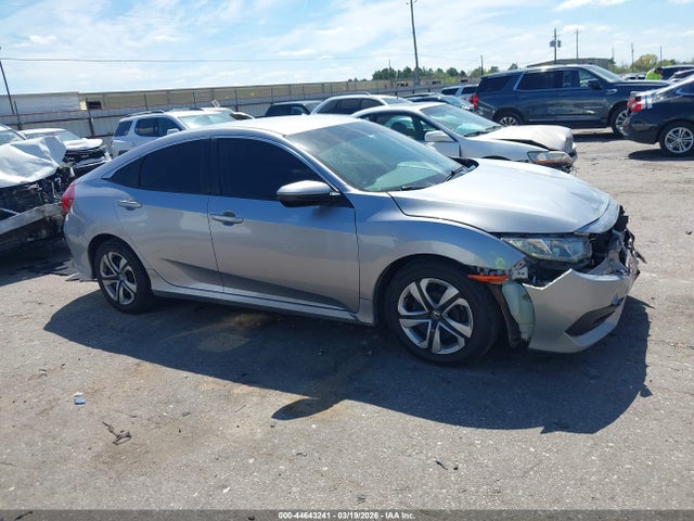 2018 Honda Civic Lx მანქანა იყიდება აუქციონზე, vin: 2HGFC2F51JH581930, აუქციონის ნომერი: 44643241
