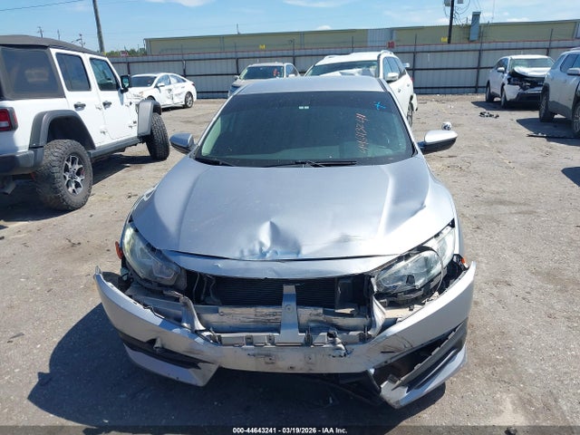 2018 Honda Civic Lx მანქანა იყიდება აუქციონზე, vin: 2HGFC2F51JH581930, აუქციონის ნომერი: 44643241