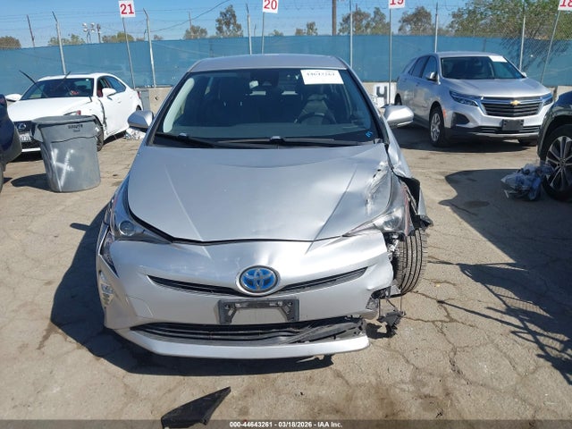 Toyota Prius Three Touring 2016 JTDKARFU0G3026434 Image 12