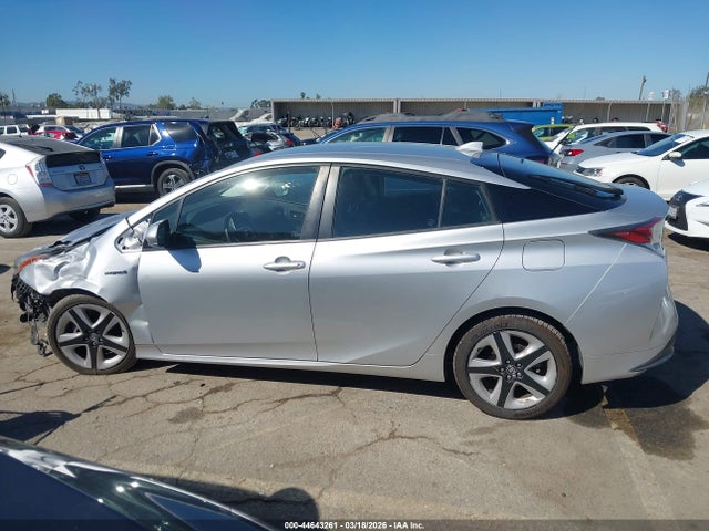 Toyota Prius Three Touring 2016 JTDKARFU0G3026434 Image 14