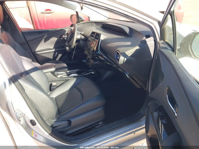 Toyota Prius Three Touring 2016 JTDKARFU0G3026434 Image 5