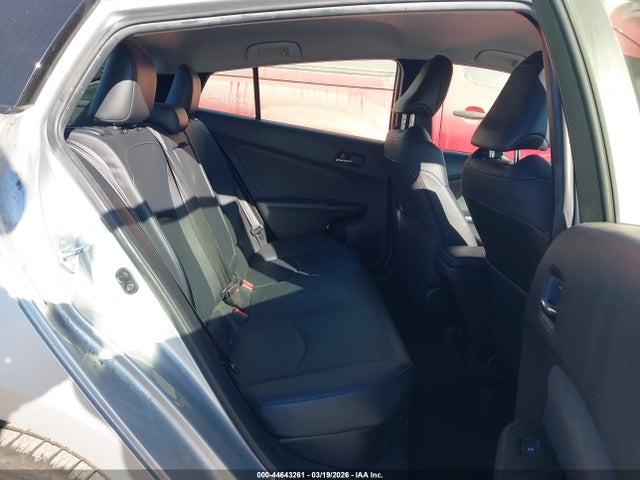 Toyota Prius Three Touring 2016 JTDKARFU0G3026434 Image 8