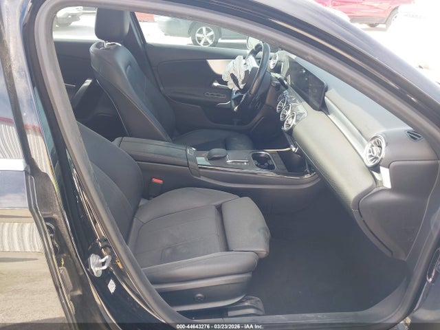 44643276 :رقم المزاد ، W1K3G4EB6MJ299980 vin ، 2021 Mercedes-benz A 220 مزاد بيع