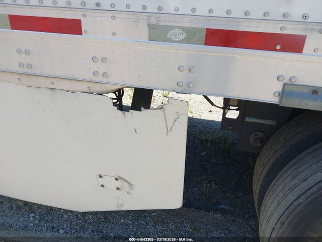 Aukcja sprzedaży 2015 Utility Trailer Mfg Unknown, vin: 1UYVS2538FP129216, numer aukcji: 44643305