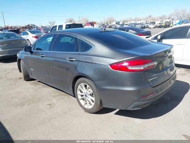 3FA6P0MU3KR262039 Ford Fusion Hybrid Sel