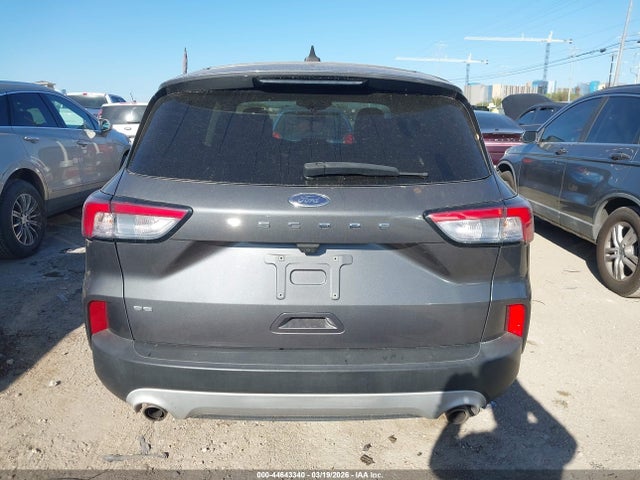 44643340 :رقم المزاد ، 1FMCU0G66NUA55916 vin ، 2022 Ford Escape Se مزاد بيع