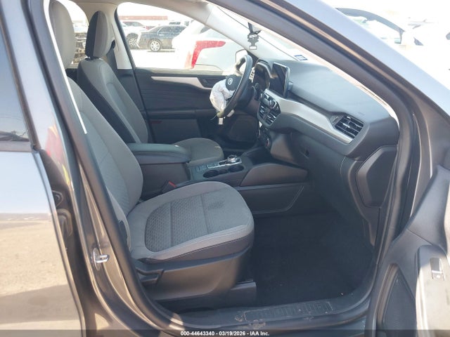 44643340 :رقم المزاد ، 1FMCU0G66NUA55916 vin ، 2022 Ford Escape Se مزاد بيع