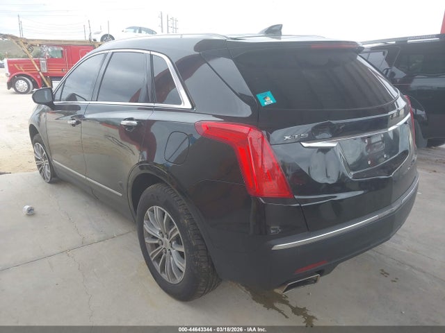 44643344 :رقم المزاد ، 1GYKNBRS9HZ240661 vin ، 2017 Cadillac Xt5 Luxury مزاد بيع