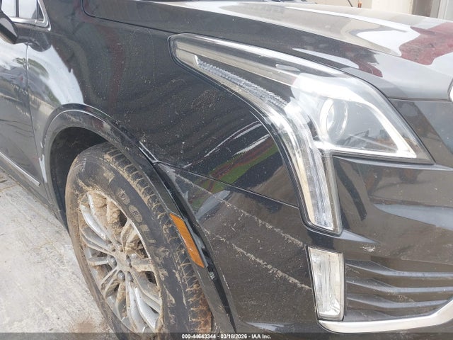 44643344 :رقم المزاد ، 1GYKNBRS9HZ240661 vin ، 2017 Cadillac Xt5 Luxury مزاد بيع