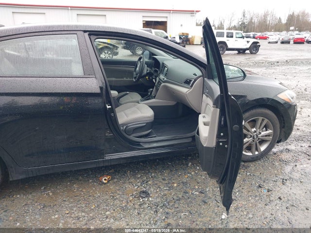 Hyundai ELANTRA SEL 2018 5NPD84LF7JH330112 Image 5