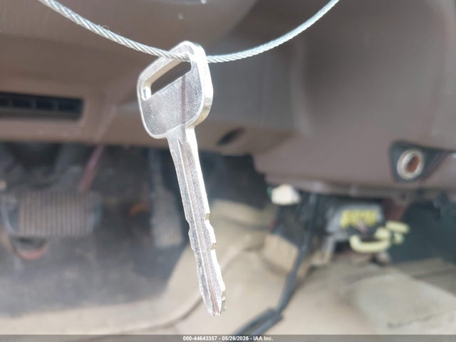 44643357 :رقم المزاد ، 5TBRT34103S422816 vin ، 2003 Toyota Tundra Sr5 V8 مزاد بيع