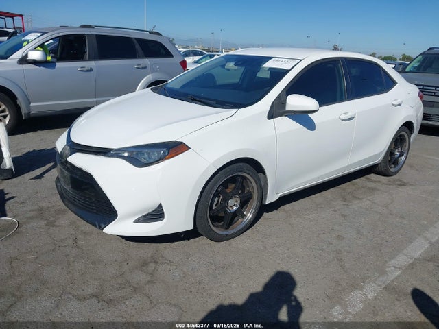 Toyota COROLLA LE 2019 5YFBURHE8KP945935 Image 2