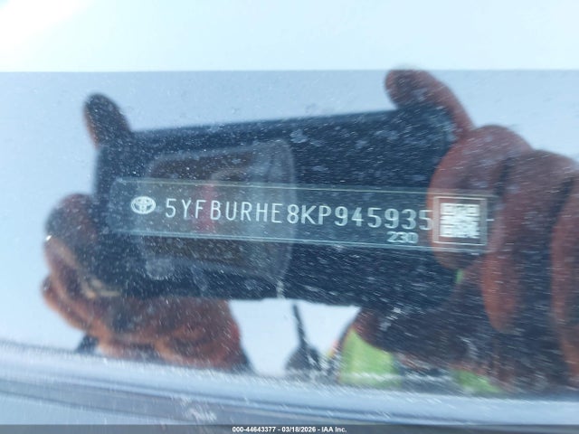 Toyota COROLLA LE 2019 5YFBURHE8KP945935 Image 9