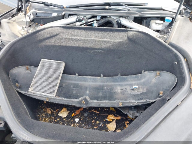 44643380 :رقم المزاد ، 5YJSA1H29FFP67809 vin ، 2015 Tesla Model S 70d/85d/p85d مزاد بيع