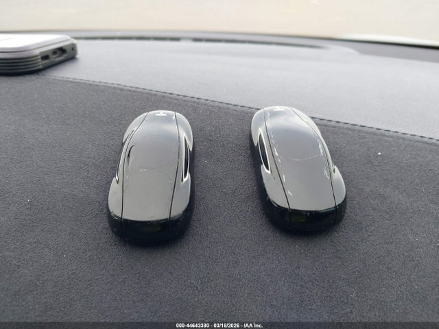 44643380 :رقم المزاد ، 5YJSA1H29FFP67809 vin ، 2015 Tesla Model S 70d/85d/p85d مزاد بيع