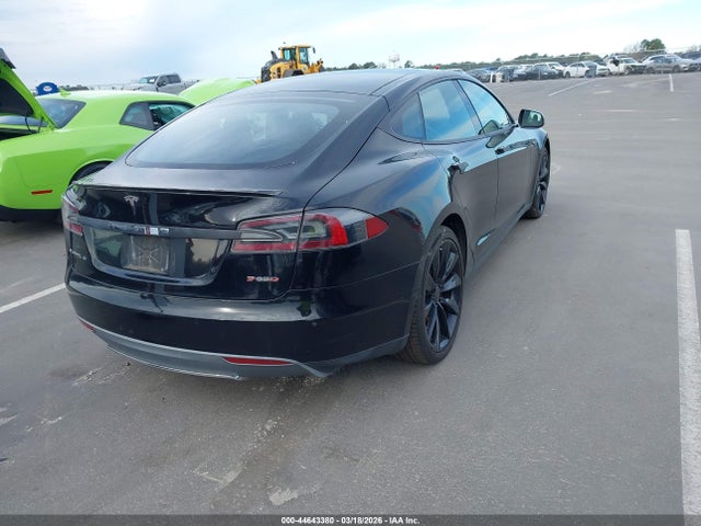 44643380 :رقم المزاد ، 5YJSA1H29FFP67809 vin ، 2015 Tesla Model S 70d/85d/p85d مزاد بيع