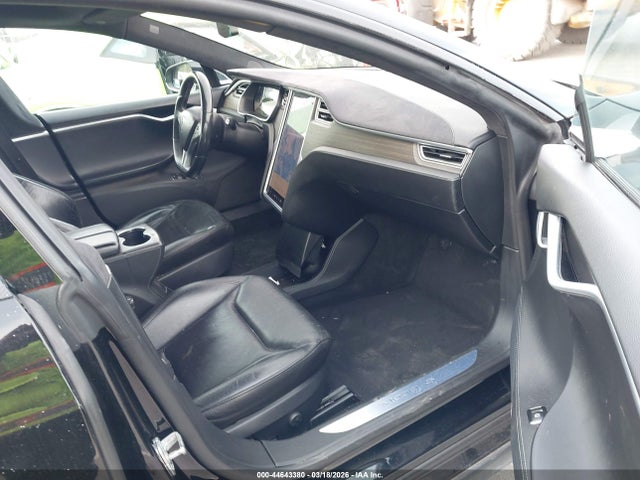 44643380 :رقم المزاد ، 5YJSA1H29FFP67809 vin ، 2015 Tesla Model S 70d/85d/p85d مزاد بيع