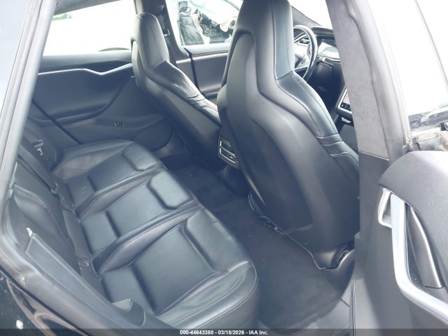 44643380 :رقم المزاد ، 5YJSA1H29FFP67809 vin ، 2015 Tesla Model S 70d/85d/p85d مزاد بيع
