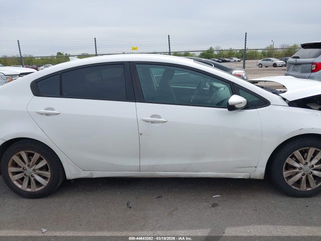 KIA FORTE LX 2016 KNAFX4A69G5503262 Image 13