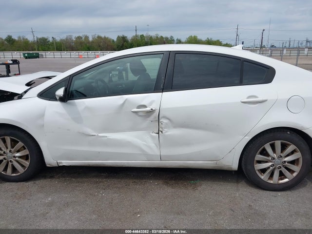 KIA FORTE LX 2016 KNAFX4A69G5503262 Image 14
