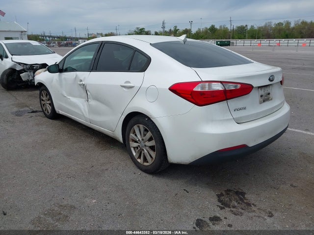 KIA FORTE LX 2016 KNAFX4A69G5503262 Image 3
