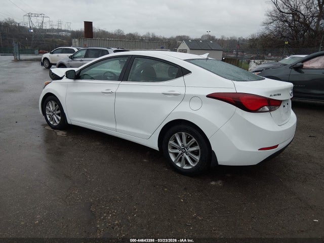 Hyundai ELANTRA SE 2015 5NPDH4AE5FH604229 Image 3