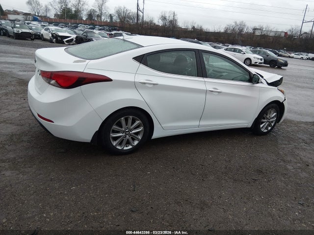 Hyundai ELANTRA SE 2015 5NPDH4AE5FH604229 Image 4