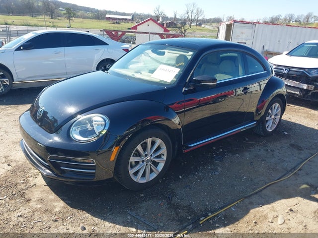 2019 VOLKSWAGEN BEETLE 3VWJD7AT7KM715137 Photo 1