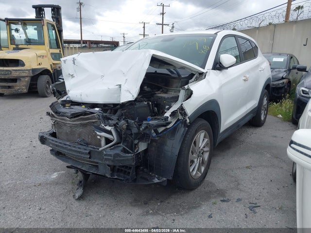 KM8J23A41JU696665 Hyundai TUCSON SE