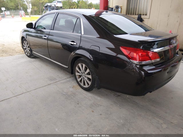 2011 TOYOTA AVALON 4T1BK3DB4BU398885 Photo 2