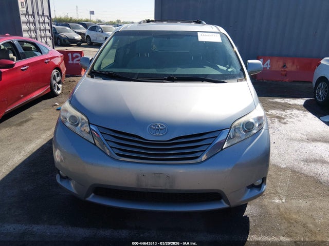 5TDYK3DC4GS722114 Toyota Sienna Xle Premium 8 Passenger