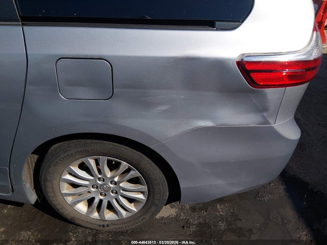 5TDYK3DC4GS722114 Toyota Sienna Xle Premium 8 Passenger