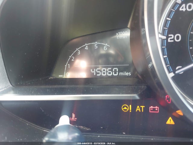 3MYDLBJV8LY704599 Toyota Yaris Xle