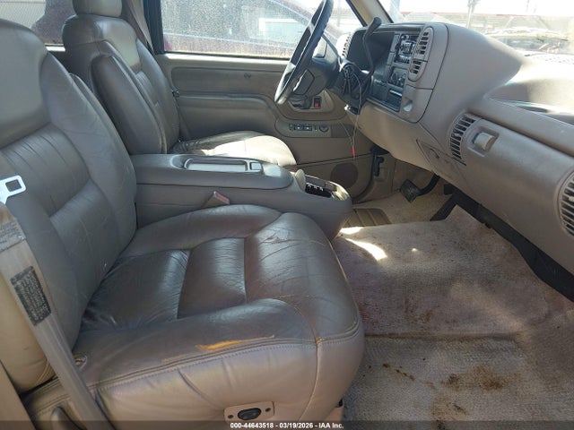 44643518 :رقم المزاد ، 1GKEC16R8TJ706841 vin ، 1996 Gmc Suburban C1500 مزاد بيع